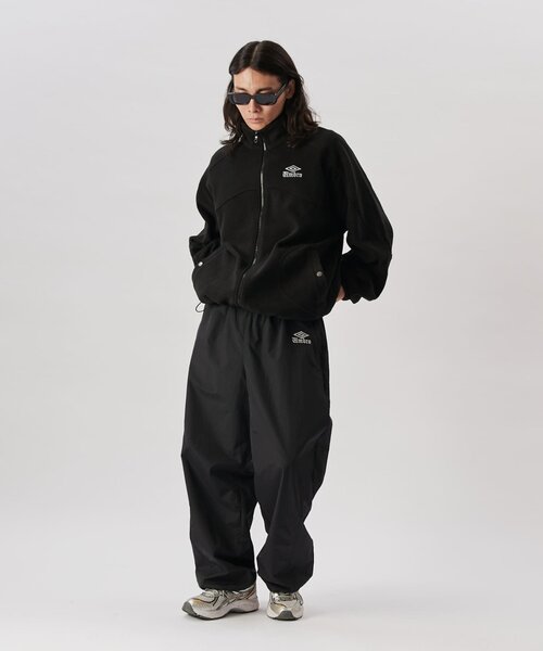 UMBRO（アンブロ）の「【UMBRO/アンブロ×Lui’s】フリースジャケット（ブルゾン・レディース・ブラック/ネイビー・S/L/XL）」の16枚目の写真