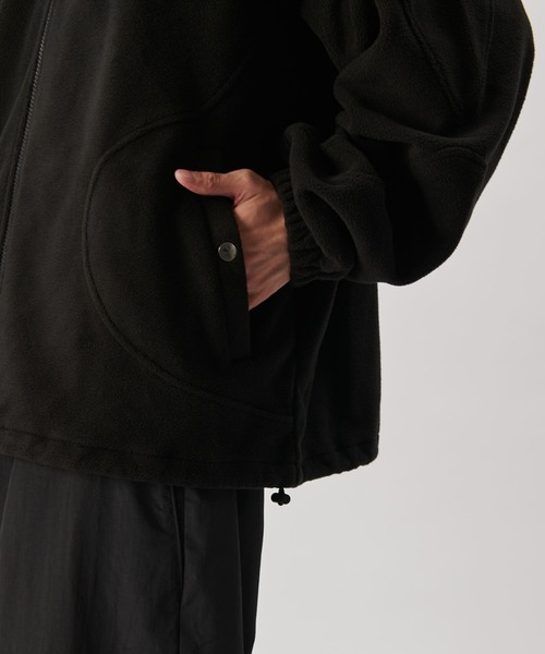 UMBRO（アンブロ）の「【UMBRO/アンブロ×Lui’s】フリースジャケット（ブルゾン・レディース・ブラック/ネイビー・S/L/XL）」の4枚目の写真