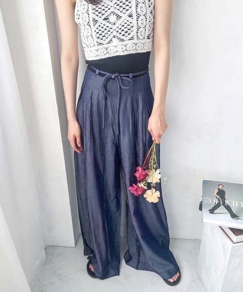 madrepadre(マドレパドレ)の「ハイウエストデニムワイドパンツ(デニムパンツ・レディース・ネイビー/ブラック・SMALL/MEDIUM)」の6枚目の写真