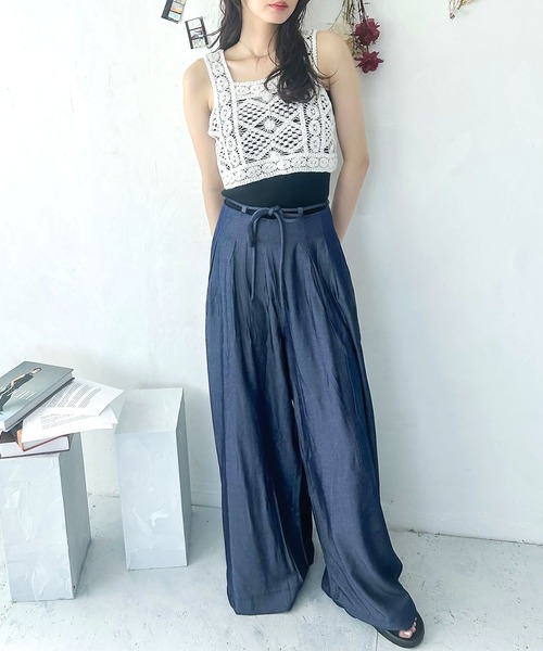 madrepadre(マドレパドレ)の「ハイウエストデニムワイドパンツ(デニムパンツ・レディース・ネイビー/ブラック・SMALL/MEDIUM)」の4枚目の写真