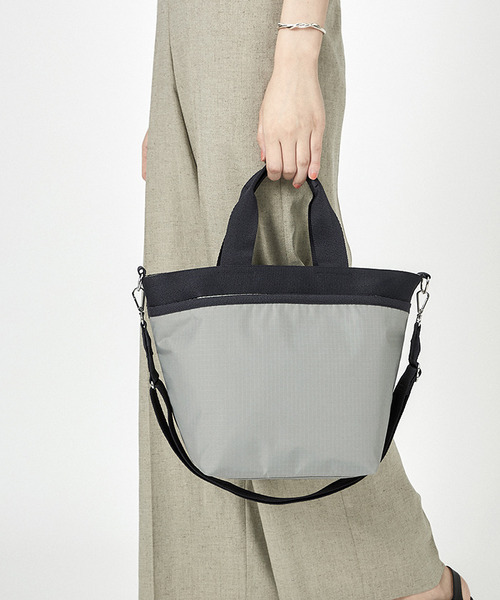 LeSportsac（レスポートサック）の「BUCKET TOTE ドーブグレー