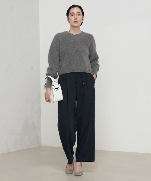 NOLLEY’S Sophi（ノーリーズソフィ）の「ヘアリーショート丈クルーネックプルオーバーニット（ニット/セーター・レディース・グレー/グレイッシュベージュ/サックスブルー・38）」の15枚目の写真