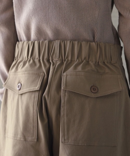 HUG.U（ハグユー）の「脚長ベイカーパンツ（カーゴパンツ・レディース・ベージュ/ブラック/ダークオリーブ・M(レギュラー丈)/L(トール丈)/XL(レギュラー丈)/XL(トール丈)/M(トール丈)/L(レギュラー丈)）」の9枚目の写真