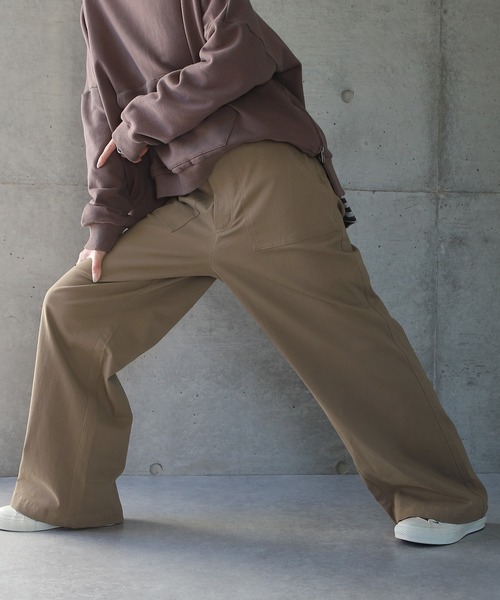 HUG.U（ハグユー）の「脚長ベイカーパンツ（カーゴパンツ・レディース・ベージュ/ブラック/ダークオリーブ・M(レギュラー丈)/L(トール丈)/XL(レギュラー丈)/XL(トール丈)/M(トール丈)/L(レギュラー丈)）」の7枚目の写真