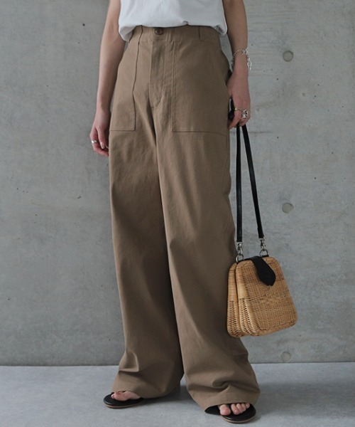 HUG.U（ハグユー）の「脚長ベイカーパンツ（カーゴパンツ・レディース・ベージュ/ブラック/ダークオリーブ・M(レギュラー丈)/L(トール丈)/XL(レギュラー丈)/XL(トール丈)/M(トール丈)/L(レギュラー丈)）」の18枚目の写真