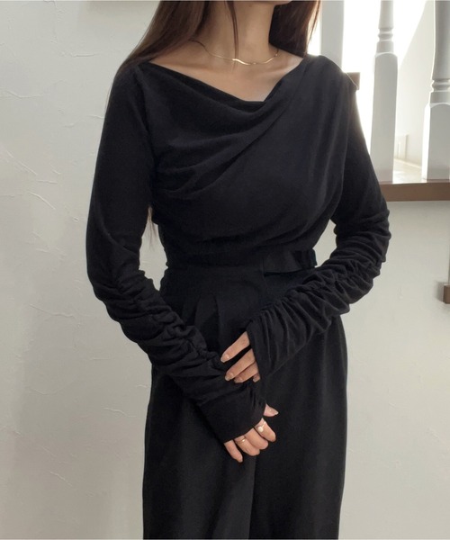 JUNOAH（ジュノア）の「ドレープデザインカットソー（Tシャツ/カットソー・レディース・ブラック/チャコール/グレイッシュベージュ/ライトグレー/ホワイト・X-LARGE/LARGE/MEDIUM）」の8枚目の写真