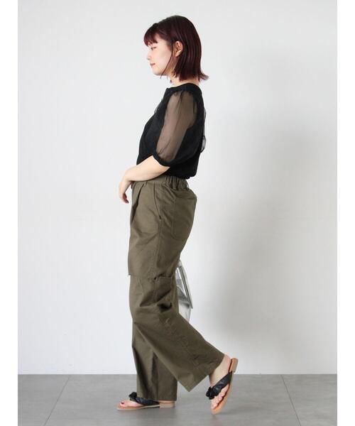 ehka sopo(エヘカソポ)の「カットアウトチノパン(その他パンツ・レディース・ベージュ/カーキ/モカ・F)」の4枚目の写真