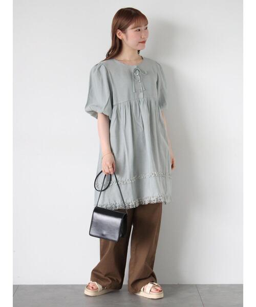 ehka sopo(エヘカソポ)の「カットアウトチノパン(その他パンツ・レディース・ベージュ/カーキ/モカ・F)」の17枚目の写真