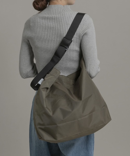 Drifter(ドリフター)の「DRIFTER プレーンショルダーバッグ(ショルダーバッグ・レディース・モカ/ブラック・ONE)」の3枚目の写真