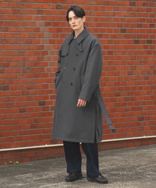 RAGEBLUE（レイジブルー）の「WOOLLYTEC SIDE SLIT TRENCH COAT / ウーリーテックサイドスリット/ハイネックトレンチコート（トレンチコート・メンズ・グレー/ブラック/ダークグレー・SMALL/MEDIUM/LARGE）」の5枚目の写真