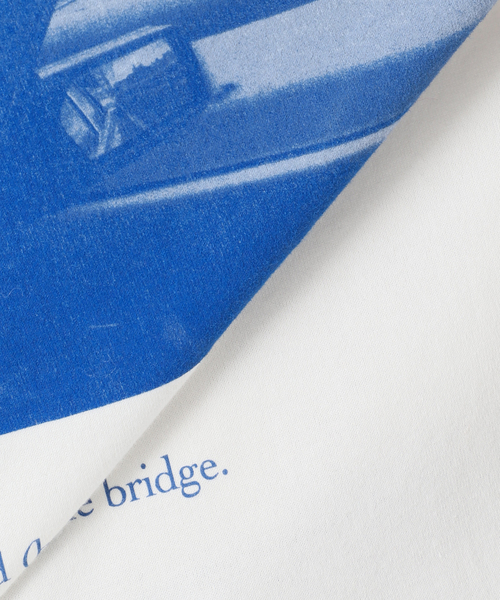 JANE SMITH / JOHN SMITH(ジェーンスミスジョンスミス)の「JANE SMITH/ジェーンスミス 別注 TIM BARBER BRIDGE BLUE Tシャツ(Tシャツ/カットソー・レディース・ホワイト・FREE)」の14枚目の写真