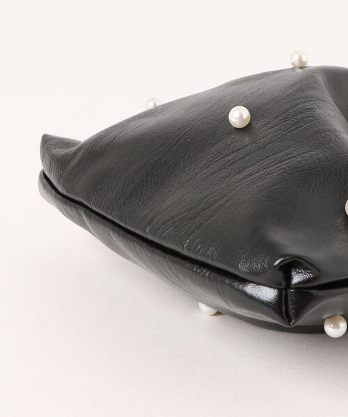 coca（coca）（コカ）の「パール付き 巾着 チェーンバッグ（ショルダーバッグ・レディース・ブラック・ONE SIZE）」の14枚目の写真