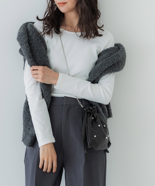 coca（coca）（コカ）の「パール付き 巾着 チェーンバッグ（ショルダーバッグ・レディース・ブラック・ONE SIZE）」の4枚目の写真