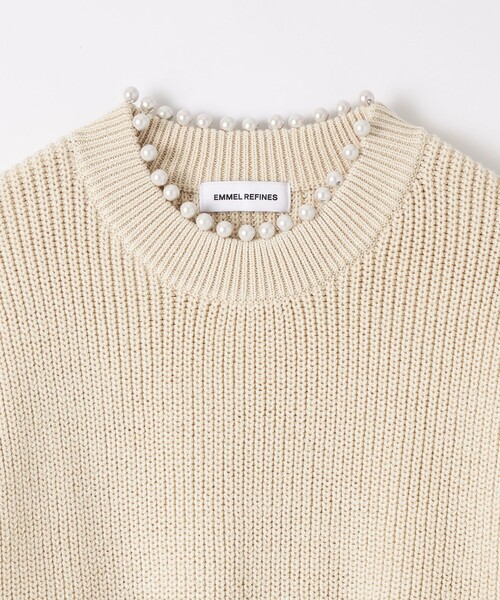 EMMEL REFINES(エメルリファインズ)の「<EMMEL REFINES>EM フェイクパール カタアゼニット プルオーバー(ニット/セーター・レディース・ナチュラル/ダークグレー・FREE)」の18枚目の写真