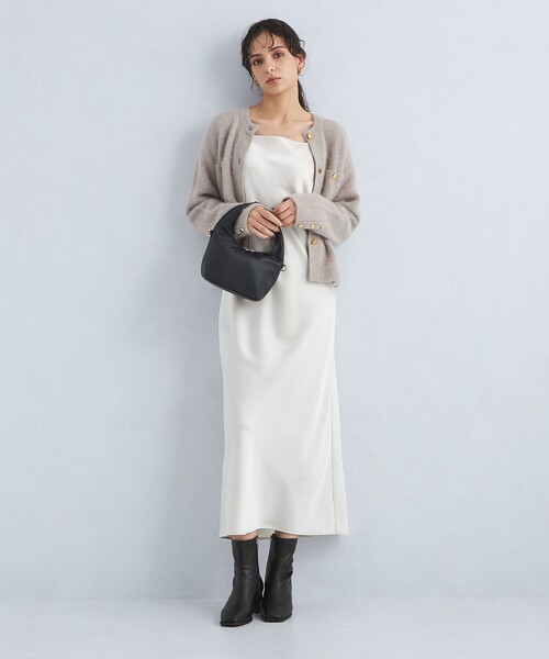 green label relaxing(グリーンレーベルリラクシング)の「スクエア ストレッチ ショートブーツ(5.5cmヒール)-晴雨兼用-(ブーツ・レディース・ベージュ/ブラック・L/S/XL/M/XS)」の5枚目の写真