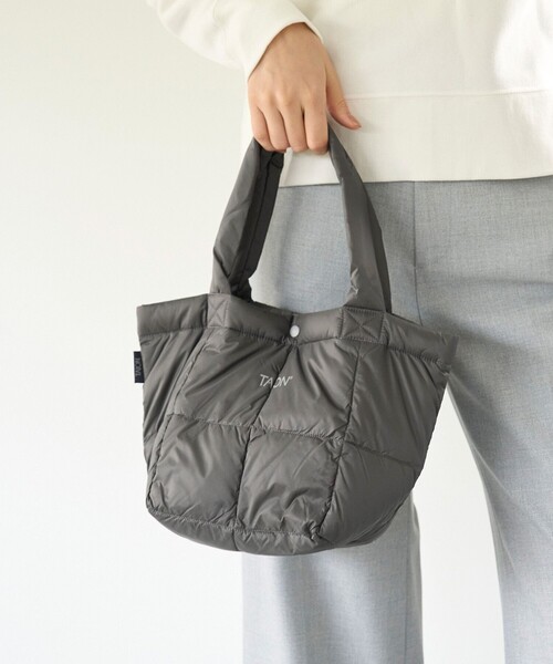 UNFILO(アンフィーロ)の「【TAION×UNFILO】BASIC TOTE(トートバッグ・レディース・ブラック系/グレー系/スモーキーグリーン系・F)」の1枚目の写真