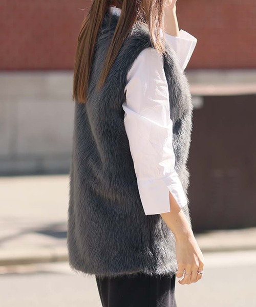 Doula Doula（ドゥーラドゥーラ）の「エコファーロングベスト（ベスト・レディース・チャコールグレー/ベージュ/ライトグレー/ブラウン・FREE）」の14枚目の写真