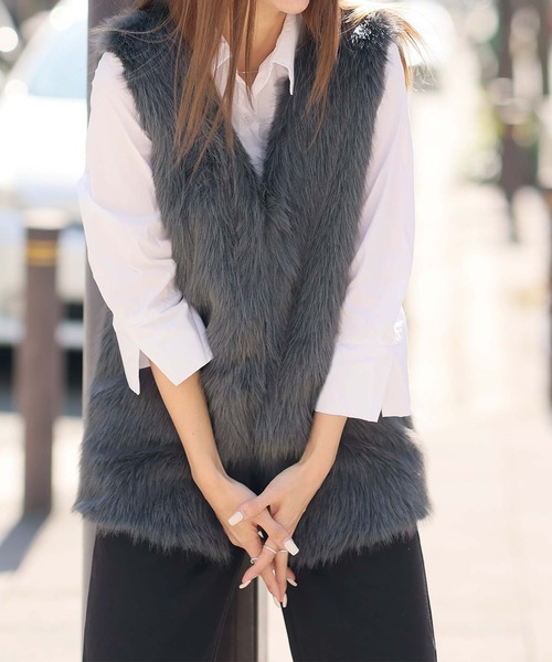 Doula Doula（ドゥーラドゥーラ）の「エコファーロングベスト（ベスト・レディース・チャコールグレー/ベージュ/ライトグレー/ブラウン・FREE）」の15枚目の写真