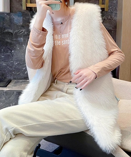 Doula Doula（ドゥーラドゥーラ）の「エコファーロングベスト（ベスト・レディース・チャコールグレー/ベージュ/ライトグレー/ブラウン・FREE）」の7枚目の写真