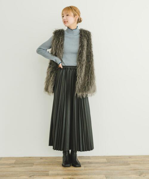 ITEMS URBANRESEARCH(アイテムズ アーバンリサーチ)の「フェイクレザープリーツスカート(スカート・レディース・ブラック/ブラウン・FREE)」の8枚目の写真