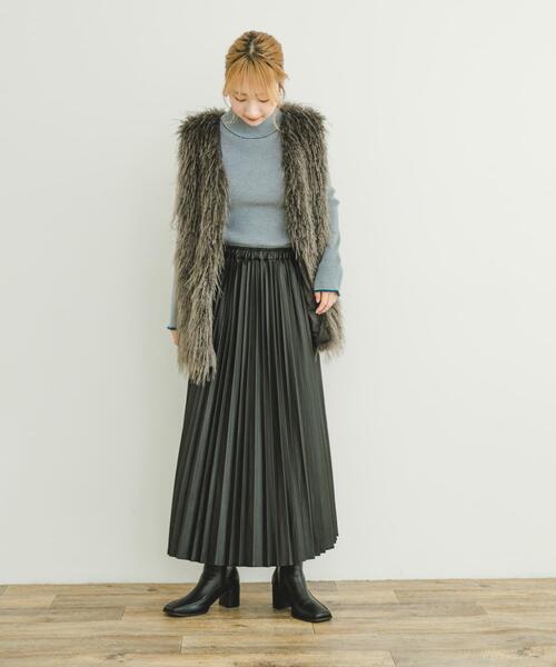 ITEMS URBANRESEARCH(アイテムズ アーバンリサーチ)の「フェイクレザープリーツスカート(スカート・レディース・ブラック/ブラウン・FREE)」の9枚目の写真