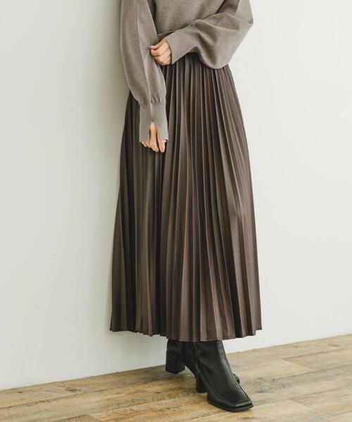 ITEMS URBANRESEARCH(アイテムズ アーバンリサーチ)の「フェイクレザープリーツスカート(スカート・レディース・ブラック/ブラウン・FREE)」の12枚目の写真