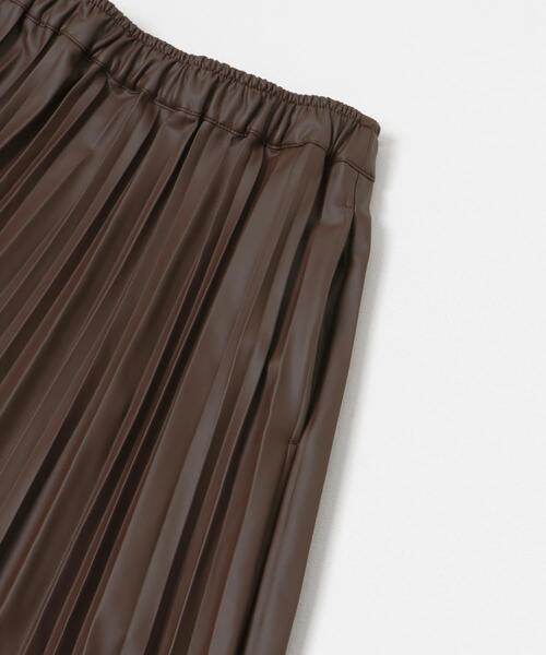 ITEMS URBANRESEARCH(アイテムズ アーバンリサーチ)の「フェイクレザープリーツスカート(スカート・レディース・ブラック/ブラウン・FREE)」の18枚目の写真