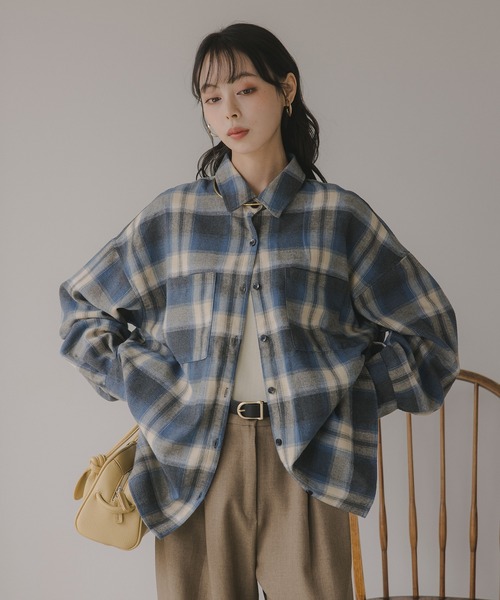 210nouve（トゥージュヌーブ）の「オンブレチェック オーバーサイズ シャツ（シャツ/ブラウス・レディース・ブラック/ホワイト/ベージュ/ブラウン/ブルー・FREE）」の5枚目の写真