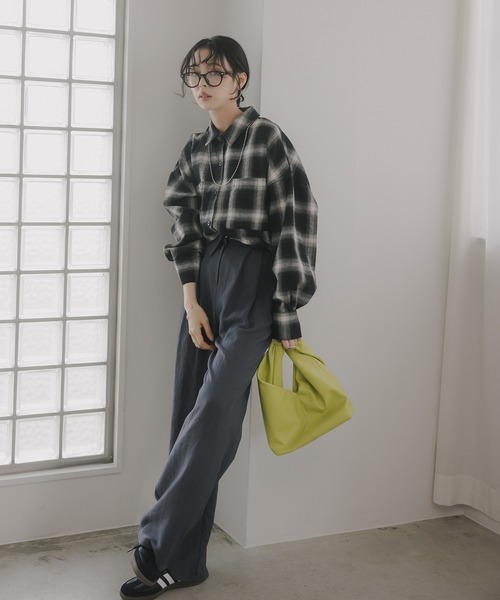 210nouve（トゥージュヌーブ）の「オンブレチェック オーバーサイズ シャツ（シャツ/ブラウス・レディース・ブラック/ホワイト/ベージュ/ブラウン/ブルー・FREE）」の9枚目の写真