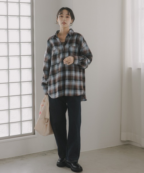 210nouve（トゥージュヌーブ）の「オンブレチェック オーバーサイズ シャツ（シャツ/ブラウス・レディース・ブラック/ホワイト/ベージュ/ブラウン/ブルー・FREE）」の10枚目の写真