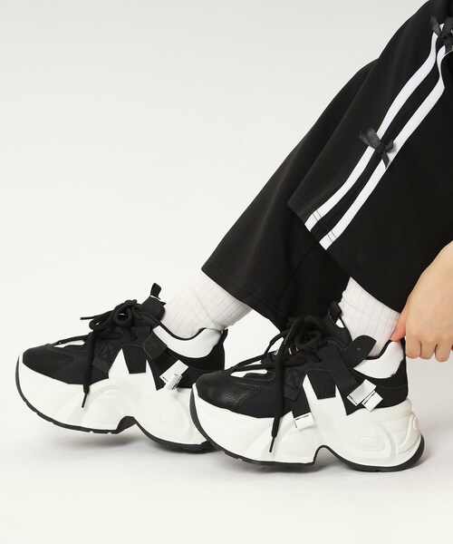 厚底韓国風スニーカー（スニーカー）｜cs T&P（シーエスティーアンドピー）