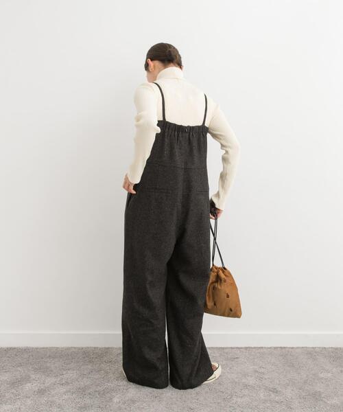 URBAN RESEARCH DOORS(アーバンリサーチドアーズ)の「ネップツイードサロペット(サロペット/オーバーオール・レディース・チャコールグレー/ライトベージュ・MEDIUM/SMALL)」の7枚目の写真