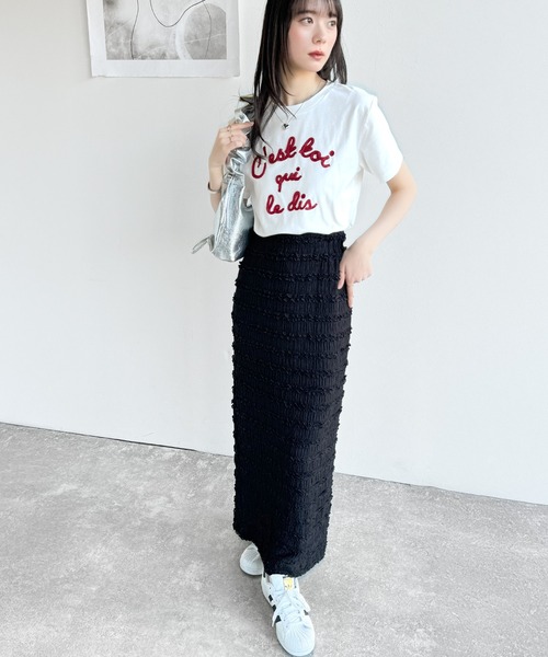 mily bilet(ミウィビレット)の「【mily bilet】カラーの魔法。軽やかに、映え!!ロゴプレート付きカラーフレンチコード刺繍Tシャツ(半袖)(Tシャツ/カットソー・レディース・ホワイト×レッド/ホワイト×グリーン/ブラック/レッド/ブラウン/オートミール・X-LARGE/SMALL/MEDIUM/LARGE)」の8枚目の写真