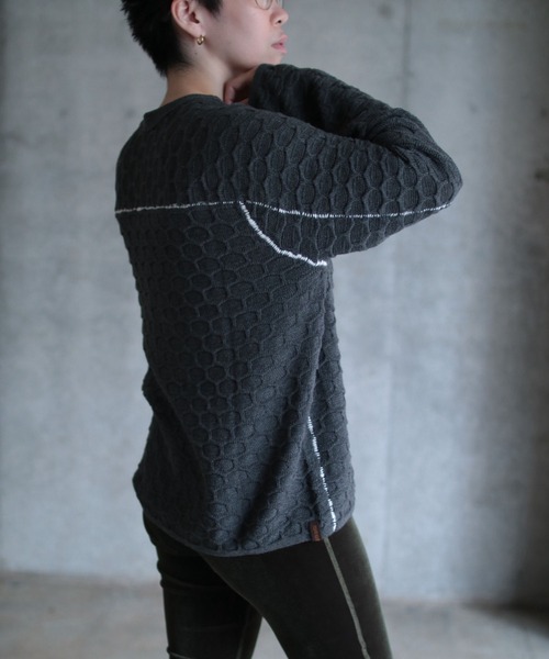 grapevine by k3(グレープバインバイケースリー)の「HEXAGON LONG SLEEVES TEE(ニット/セーター・メンズ・チャコール・M)」の16枚目の写真
