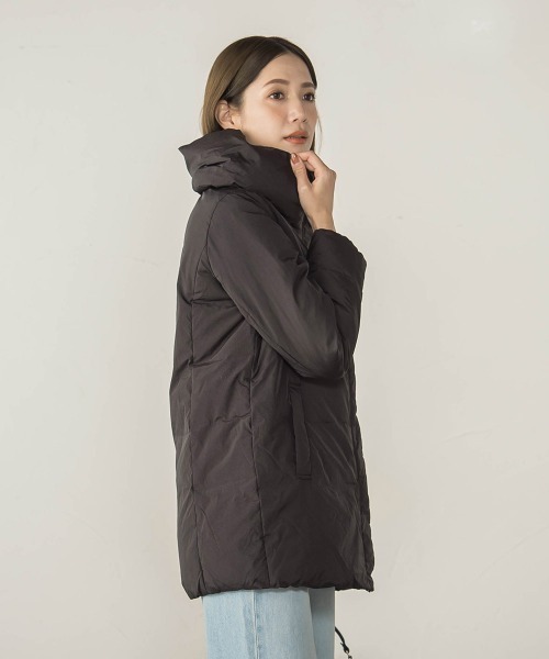 ketty（ケティ）の「マイクロタフタミドルダウンコート（ダウンジャケット/コート・レディース・ベージュ/ブラック/ライトグレー/オフホワイト・M）」の22枚目の写真