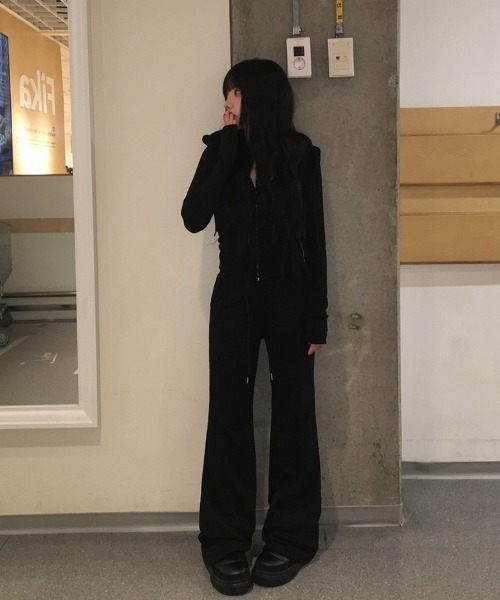 anyonemore（エニワンモア）の「クロップドリブニットジップパーカー（パーカー・レディース・ブラック・FREE）」の8枚目の写真