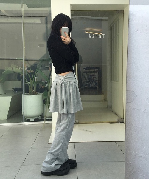 anyonemore（エニワンモア）の「クロップドリブニットジップパーカー（パーカー・レディース・ブラック・FREE）」の10枚目の写真