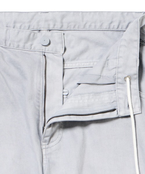 LACOSTE（ラコステ）の「11.5oz ワイドテーパードカラーデニムパンツ（デニムパンツ・メンズ・ライトグレー/ネイビー/グリーン・38/42/46）」の9枚目の写真