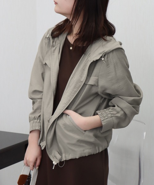 libelle more（リベル モア）の「シアーマウンテンパーカー　フード付きブルゾン（マウンテンパーカー・レディース・ブラック/ベージュ/オフホワイト/カーキ/ミント・M）」の6枚目の写真