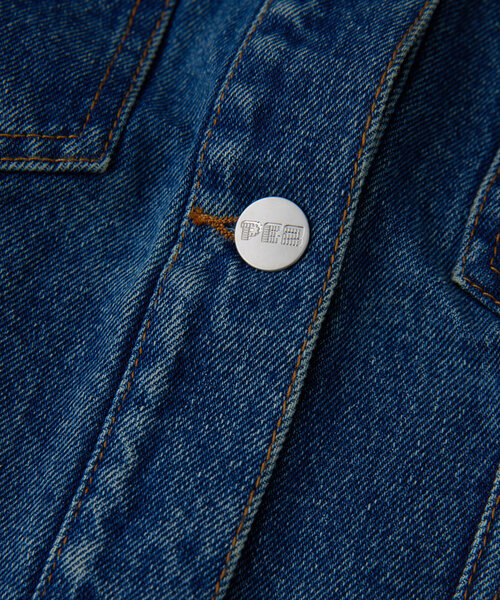 ear PAPILLONNER(イアパピヨネ)の「【PEZ(ペッツ)×ear】ピンバッジデニムジャケット(その他アウター・レディース・ブルー/ホワイト・FREE)」の15枚目の写真