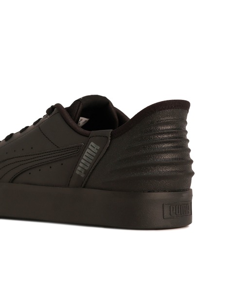 PUMA（プーマ）の「PUMA プーマ ユニセックス プーマ V コート イーズイン スニーカー Puma V Court（スニーカー・メンズ・ホワイト×ブラック/ホワイト/ネイビー/ブラック/アイボリー・27.0cm/27.5cm/26.0cm/26.5cm/29.0cm/30.0cm/28.0cm/28.5cm/23.0cm/23.5cm/22.0cm/22.5cm/25.0cm/25.5cm/24.0cm/24.5cm）」の9枚目の写真