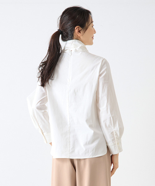 LOGEMENT DE CLAIRE（ロジュモンドクレール）の「モックネックブラウス（シャツ/ブラウス・レディース・グレー/オフホワイト/ブルー・FREE）」の5枚目の写真
