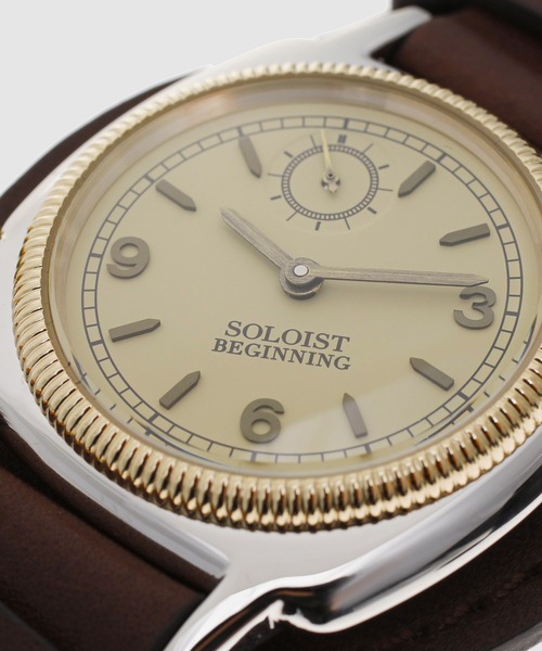 TAKAHIROMIYASHITATheSoloIst.（タカヒロミヤシタザソロイスト）の「coussin type (L) leather belt.（アナログ腕時計・メンズ・ベージュ/ブラック・ONE SIZE）」の4枚目の写真
