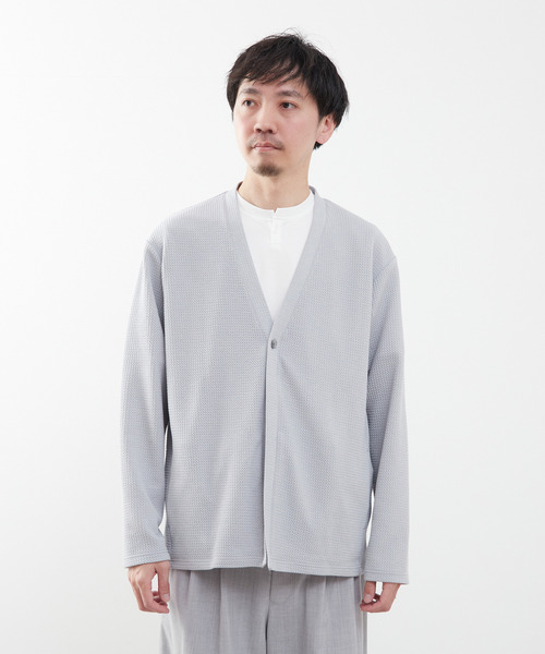 MEN'S MELROSE（メンズメルローズ）の「トロミブリスターワンボタンカーディガン（カーディガン/ボレロ・メンズ・ネイビー/ライトグレー/ブラウン・2/4/3）」の4枚目の写真