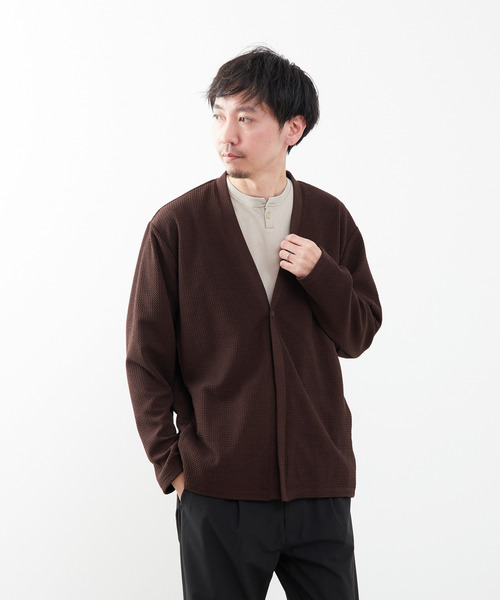 MEN'S MELROSE（メンズメルローズ）の「トロミブリスターワンボタンカーディガン（カーディガン/ボレロ・メンズ・ネイビー/ライトグレー/ブラウン・2/4/3）」の21枚目の写真