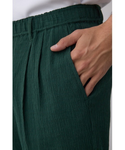 AZUL by moussy(アズールバイマウジー)の「楊柳イージースラックス(スラックス・メンズ・ブラック/カーキ/グレー・MEDIUM/LARGE)」の7枚目の写真