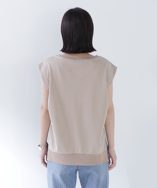 NATURAL BEAUTY BASIC(ナチュラルビューティーベーシック)の「◇サイドスリットスムーストップス(Tシャツ/カットソー・レディース・ベージュ/オフホワイト/チャコールグレー・FREE)」の13枚目の写真