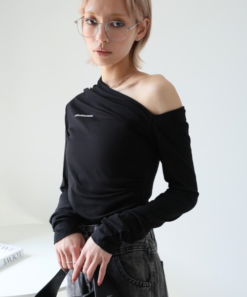 Ulysses(ユリシス)の「ワンショルダーロゴカットソー(Tシャツ/カットソー・レディース・グレー/ブラック/ホワイト・F)」の1枚目の写真