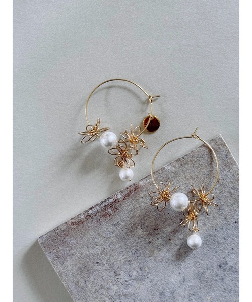tone(トーン)の「【Agaro】No.452 サージカルステンレス フープピアス フラワー 花(MA)(ピアス(両耳用)・レディース・ゴールド・FREE)」の2枚目の写真
