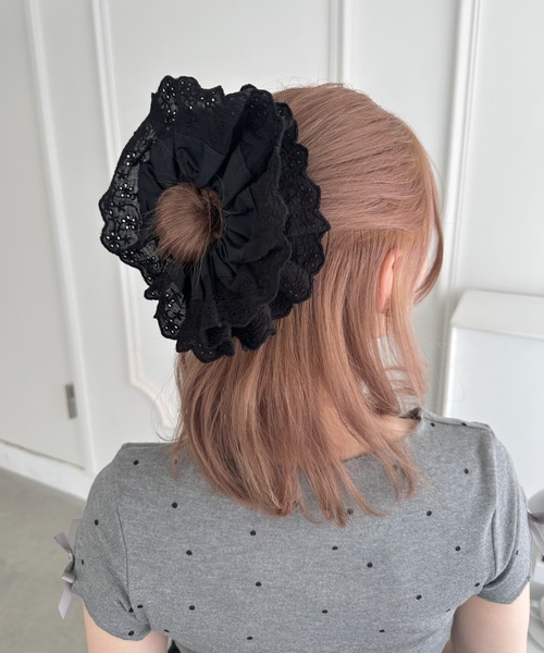 Loueme（ルエム）の「コットンレースボリュームシュシュ（シュシュ・レディース・ブラック/ホワイト・FREE）」の12枚目の写真